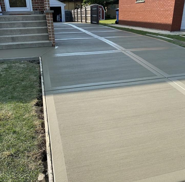 Broom finish concrete walkway