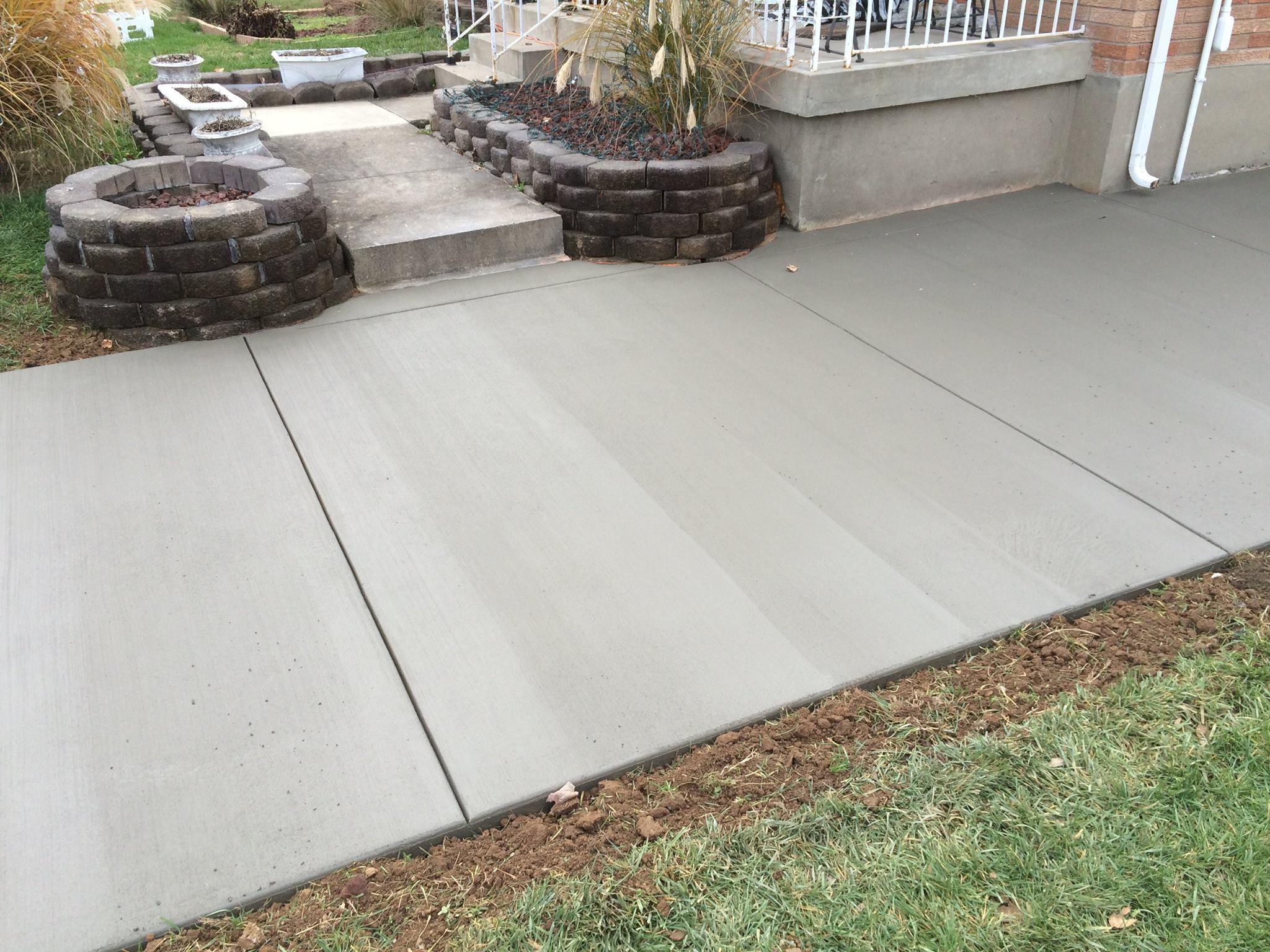 Broom finish concrete driveway